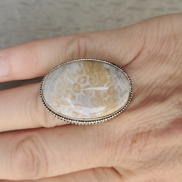 New Oversized Fossil Coral 925 Silver Ring. - Picture 5 of 15